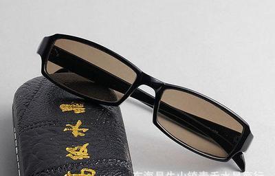 探索黑框天然水晶平光眼鏡的魅力 品質(zhì)與品味的融合